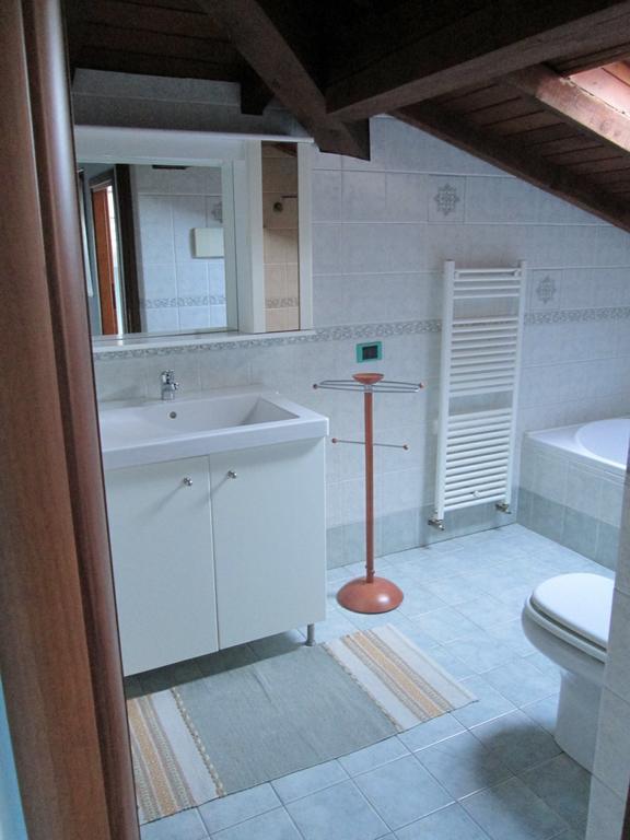 Bed and Breakfast La Casa del Borgo Brissago-Valtravaglia Habitación foto
